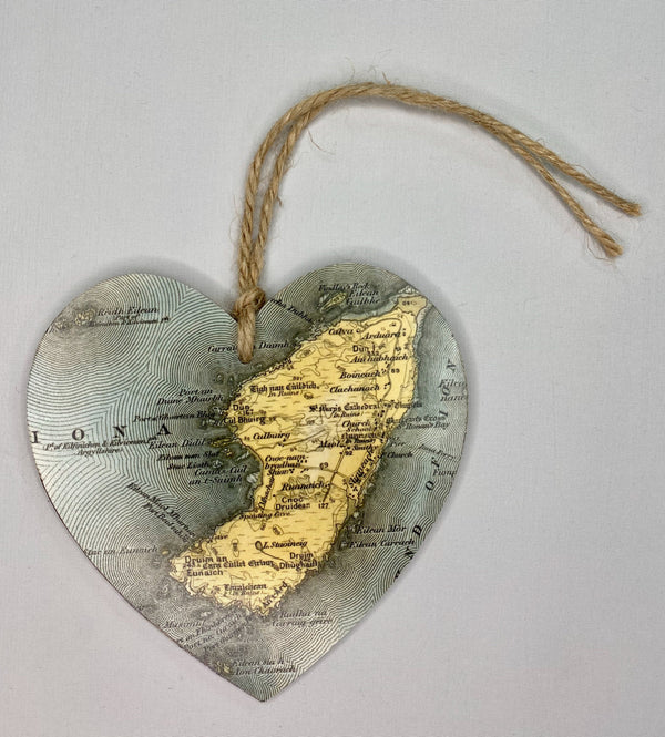 Heart-shaped hanging decoration with Iona map image