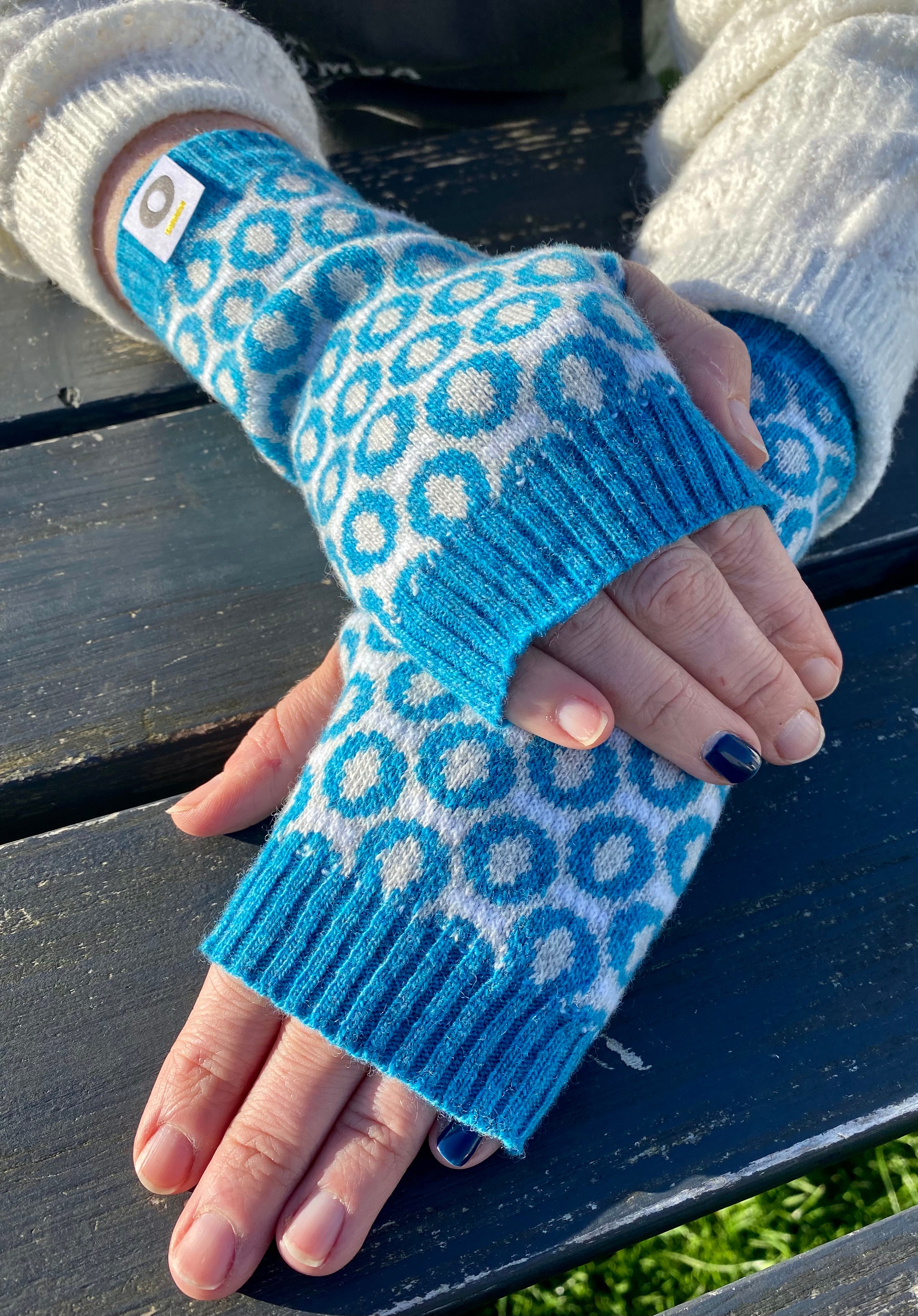 St Columba halo wrist warmers – St Columba Larder